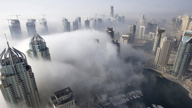 Una densa niebla deja una sobrecogedora vista de Dubái (FOTOS)
