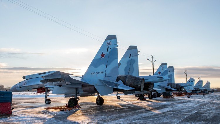 Guardianes aéreos: Llegan al noroeste de Rusia cuatro nuevos cazas Su-35S