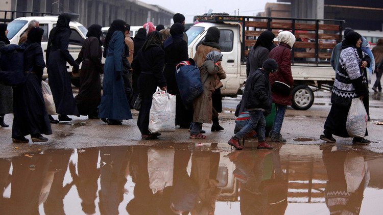 Evacúan a casi 80.000 de civiles desde el inicio de la operación para liberar Alepo
