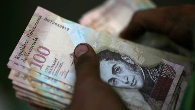 Venezuela saca de circulación su billete más alto: ¿Qué hay detrás de la polémica medida?