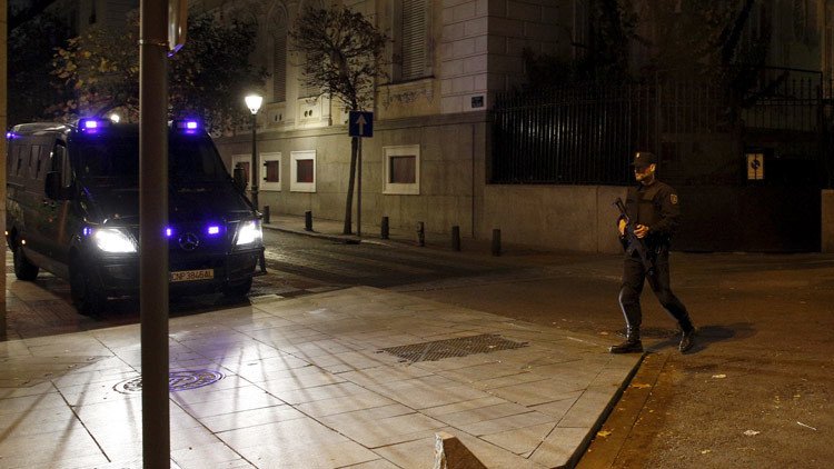 España arresta a un exmiembro de sus 'escuadrones de la muerte' por sus vínculos con el EI