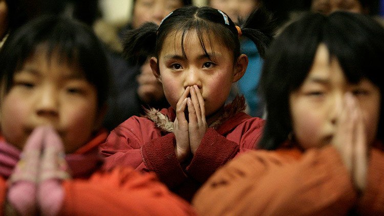 Una china frustrada por no dar a luz un niño mata a cuatro de sus hijas y hiere a su último bebé