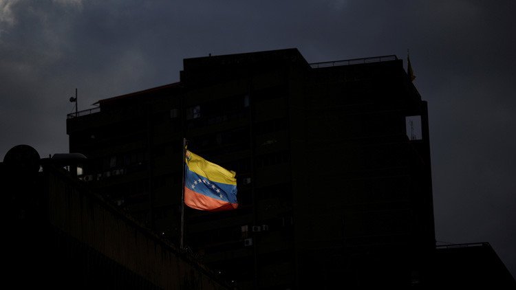 Cirujanos de cédula y tarjeteros: Los oficios más curiosos de Caracas