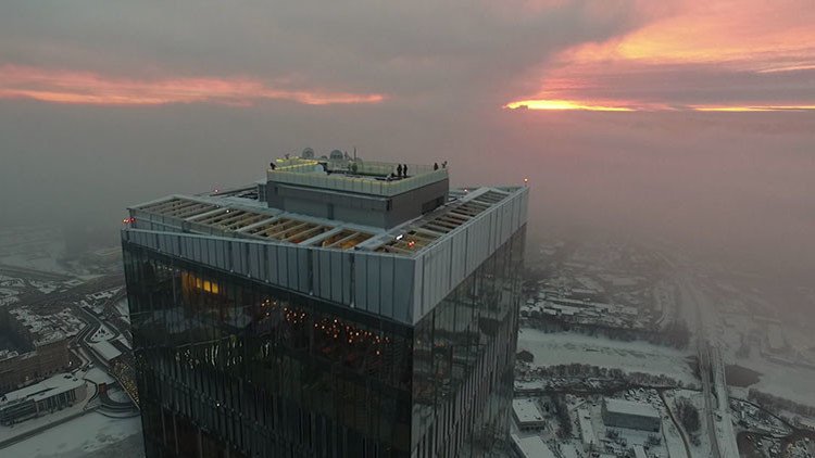 VIDEO: Las impresionantes vistas de la pista de hielo más alta de Europa captadas por un dron
