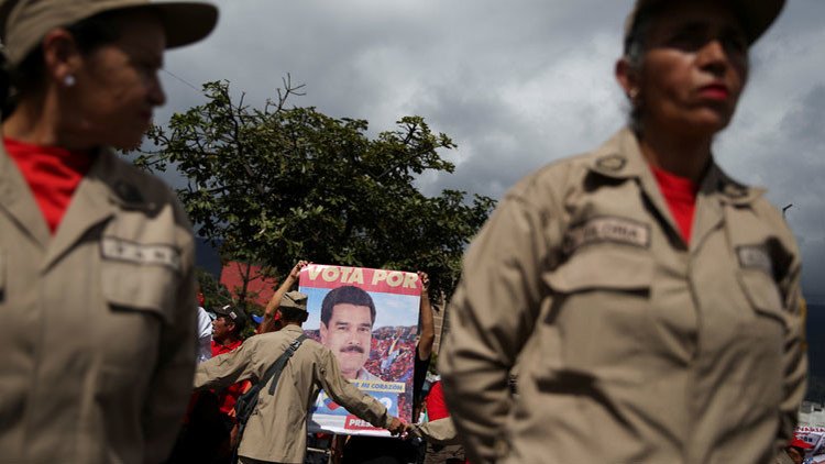 Maduro prorroga la vigencia de los 100 bolívares y el cierre fronterizo con Brasil y Colombia