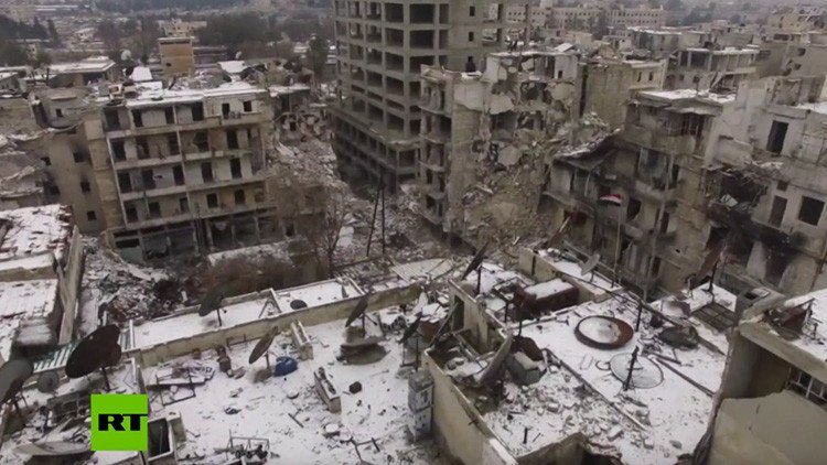 'Oh, blanca Navidad': Un dron capta la primera nevada en las ruinas de Alepo (video)
