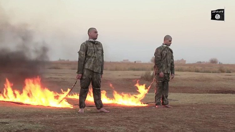 El Estado Islámico quema vivos a soldados turcos en Alepo
