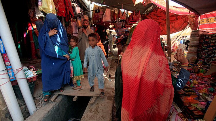 Decapitan a una mujer en Afganistán por ir al mercado sin su marido