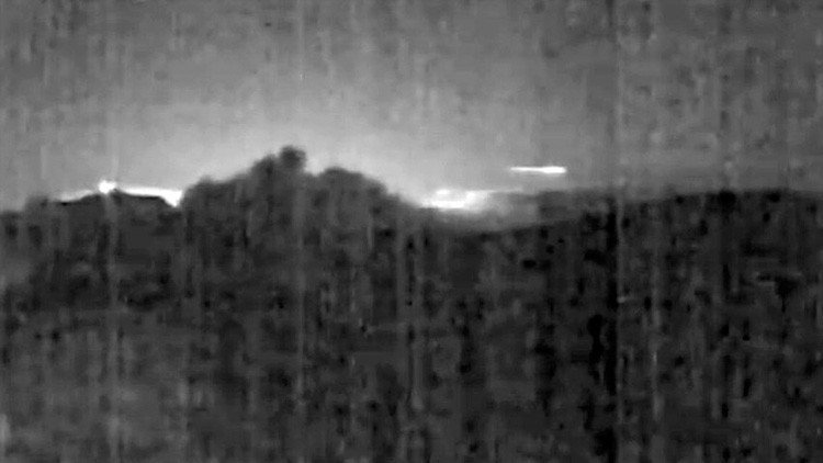 Video: Meteoro sobrevuela un volcán en erupción en Costa Rica