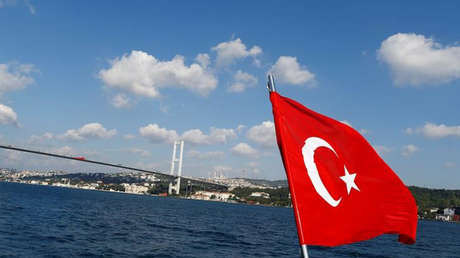 Se registra una explosión en un camión cisterna cerca de Estambul