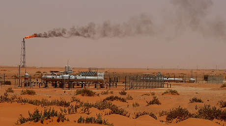 ¿A qué se debe el giro de 180 grados en la estrategia petrolera de Arabia Saudita?