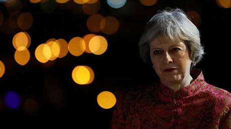 La primera ministra británica, blanco de críticas por sus pantalones (FOTO)