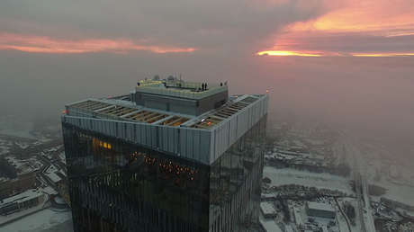 VIDEO: Las impresionantes vistas de la pista de hielo más alta de Europa captadas por un dron