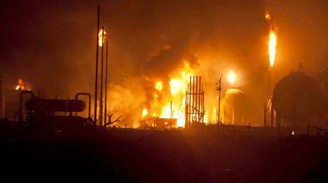 Incendio en Petróleos de Venezuela deja saldo de dos muertos y un herido