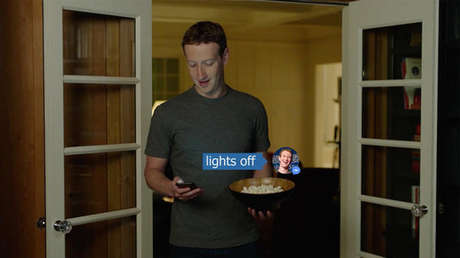 Recibe a las visitas y habla con la voz de Morgan Freeman: así es la casa inteligente de Zuckerberg