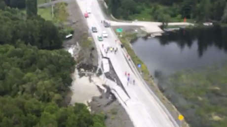 VIDEO: Así quedó la carretera destruida por el fuerte sismo en Chile