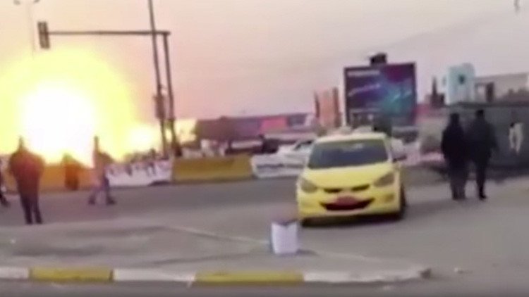 Fuerte video: captan el momento exacto de la explosión del coche bomba en Bagdad que dejó 39 muertos