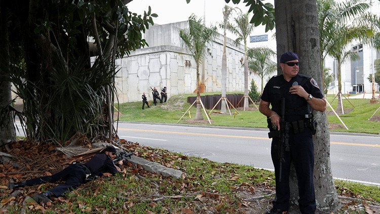 "Ellos sabían que iba a pasar": Familia de autor del tiroteo en Florida culpa al Gobierno del ataque