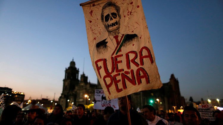 "No solo es el gasolinazo": Mexicanos exigen la renuncia de Peña Nieto en una multitudinaria marcha
