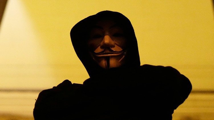 Activista de Anonymous deconstruye el informe de EE.UU. sobre los ciberataques