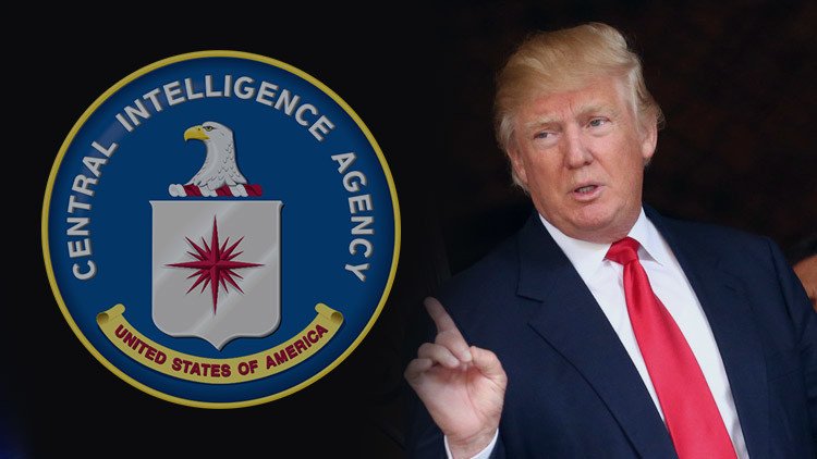 Glenn Greenwald: "La CIA tiene una guerra abierta con Donald Trump"