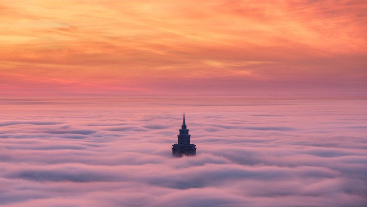 La ciudad de las nubes: Vea las increíbles imágenes de Moscú bajo un manto nuboso a vista de pájaro