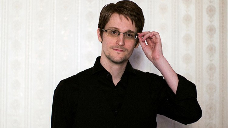 "El regalo perfecto": EE.UU. aconseja a Putin extraditar a Snowden para la toma de posesión de Trump