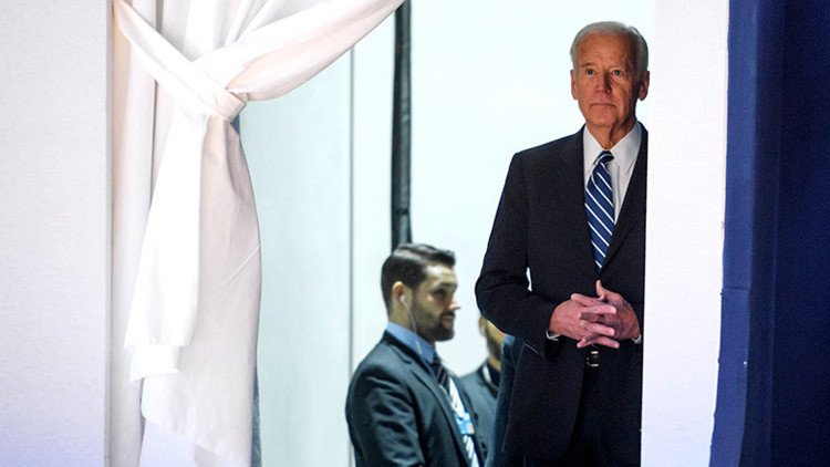 Joe Biden 'funde los plomos' del Foro de Davos (video)
