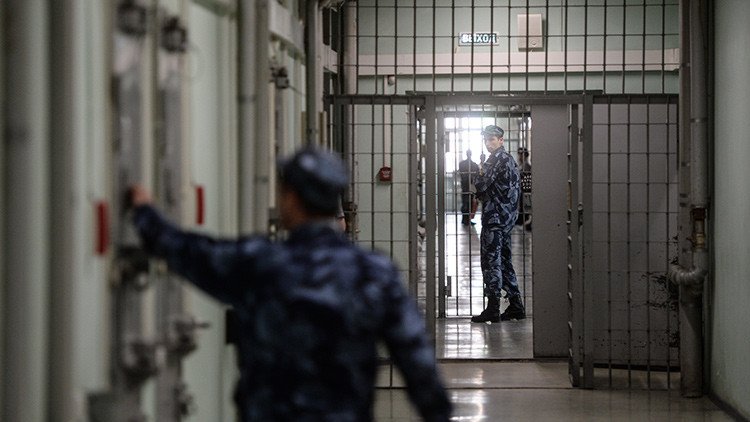 'Reality show' tras las rejas: un preso ruso trasmite su vida en la cárcel por Periscope