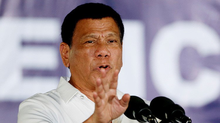 Duterte: "Que uno o dos obispos consuman drogas para que entiendan la matanza de narcotraficantes"