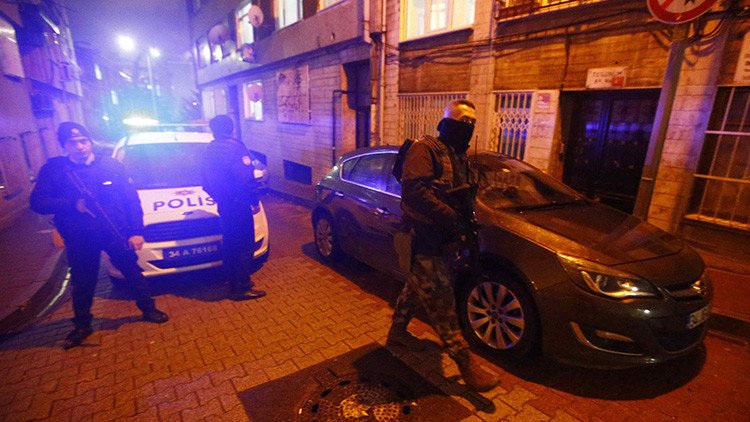 Turquía: Atacan con mortero una sede del oficialismo en Estambul