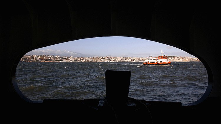Al menos 34 heridos tras el choque de un ferry en el puerto de Lisboa