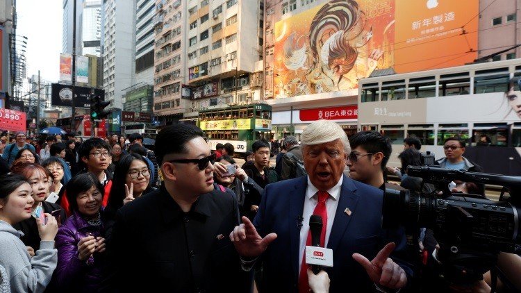 'Donald Trump' y 'Kim Jong-un' se encuentran en Hong Kong