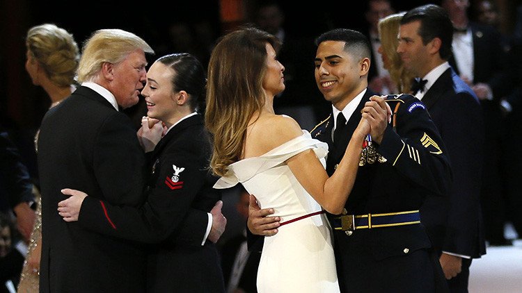 "Trataba de conocerme": El sargento latino que bailó con Melania Trump revela curiosos detalles
