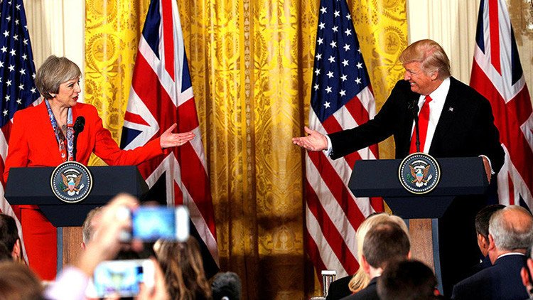 Más de un millón de británicos rechazan la visita de Trump a Reino Unido, pero Londres no la cancela