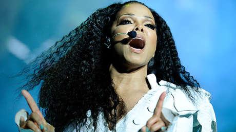 La cantante Janet Jackson dio a luz a su primer hijo a los 50 años de edad