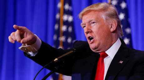 Trump afirma que el jefe de inteligencia de EE.UU. Clapper le llamó para denunciar un informe falso