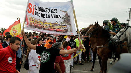 Dos años de cárcel para una defensora del Toro de la Vega por agredir a una joven antitaurina