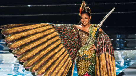 Las bellezas de América Latina lucen los trajes nacionales en el concurso Miss Universo