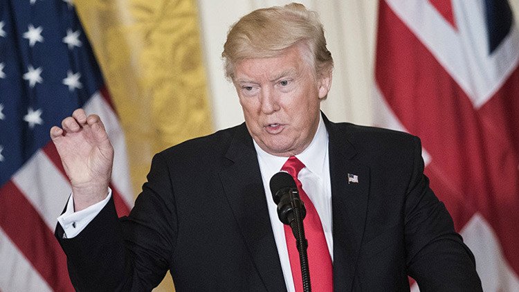 "No hay nada fuera de la mesa": Trump no descarta una respuesta militar contra Irán