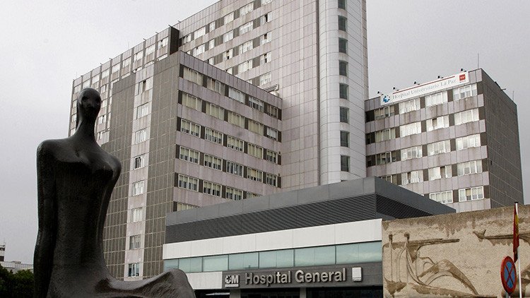 Un hombre se suicida con su bebé en brazos al lanzarse desde una ventana de un hospital en Madrid