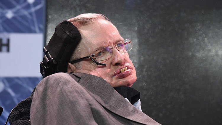 Condenan a un ex vicario pederasta gracias a la tecnología usada por Stephen Hawking 