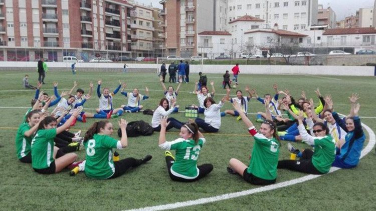 "Márchense a la cocina": Mujeres futbolistas interrumpen un partido por comentarios sexistas