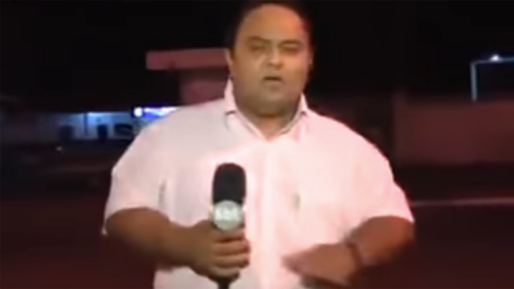 Un reportero 'clarividente' predice un accidente en directo