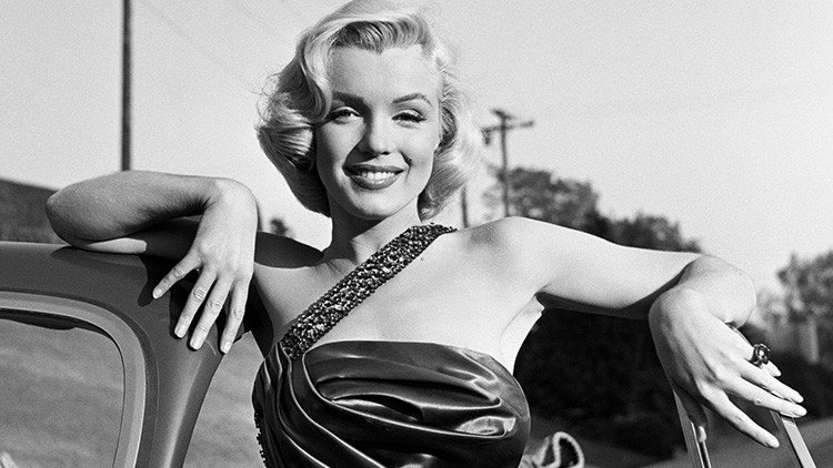 Publican por primera vez fotos únicas de Marilyn Monroe embarazada