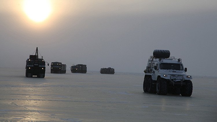 Rusia pone a prueba su nueva maquinaria militar pesada sobre el hielo del Ártico