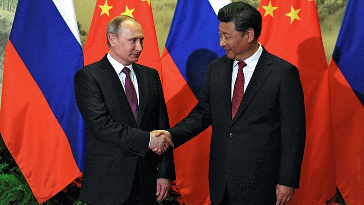 'Foreign Affairs': La "mejor estrategia" para EE.UU. sería cooperar tanto con Rusia como con China