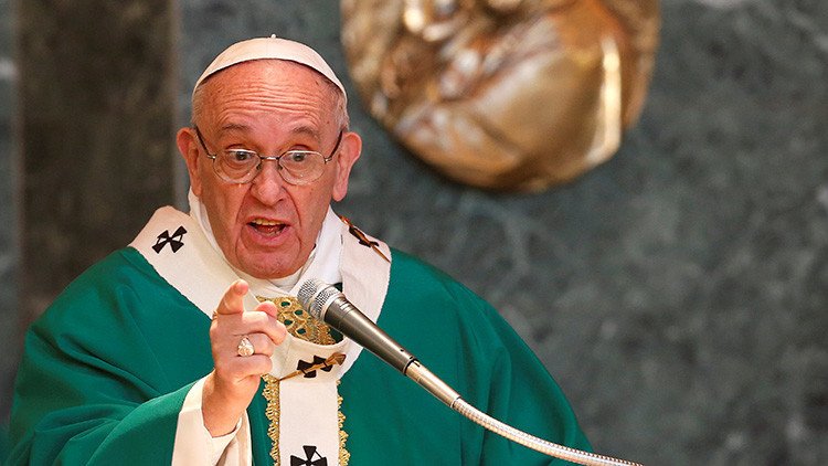 El papa Francisco insinúa que "es mejor ser ateo que un católico hipócrita"