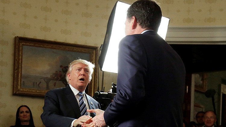 El FBI desoye a la Casa Blanca y no desmiente informaciones sobre relaciones de Trump con Rusia
