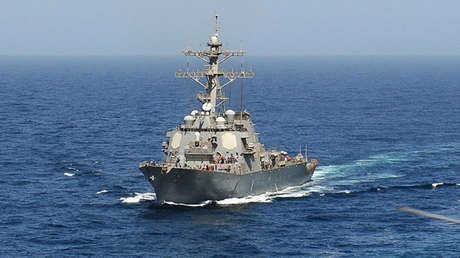 El destructor estadounidense USS Porter entra en aguas del mar Negro
